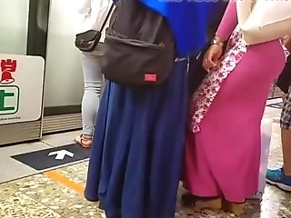 Big Ass indonesian Maid 